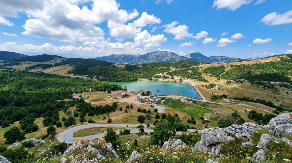 Gürsu Adrenalin Park ve Ericek Gölü Rehberi: Bungalov, Kamp ve Aktiviteler