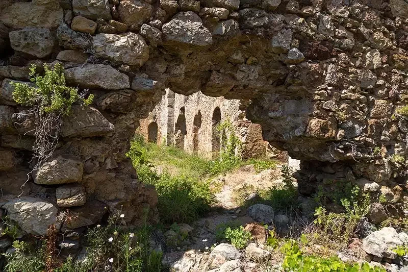 Syedra Antik Kenti: Alanya Mahmutlar'da Tarihi Kalıntılar