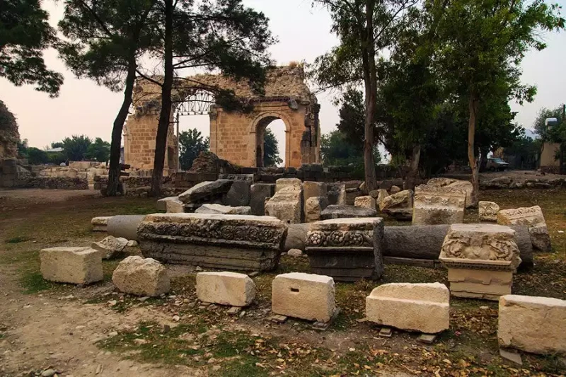 Anavarza Antik Kenti ve Kalesi: Anadolu'nun Uykuda Bir Devi