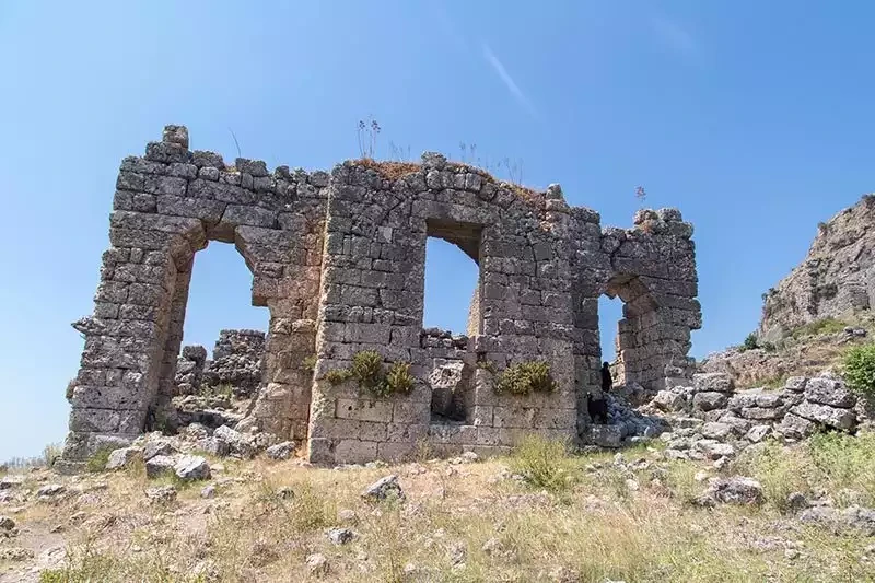 Sillyon Antik Kenti: Antalya'nın Unutulmuş Tarihi Mirası