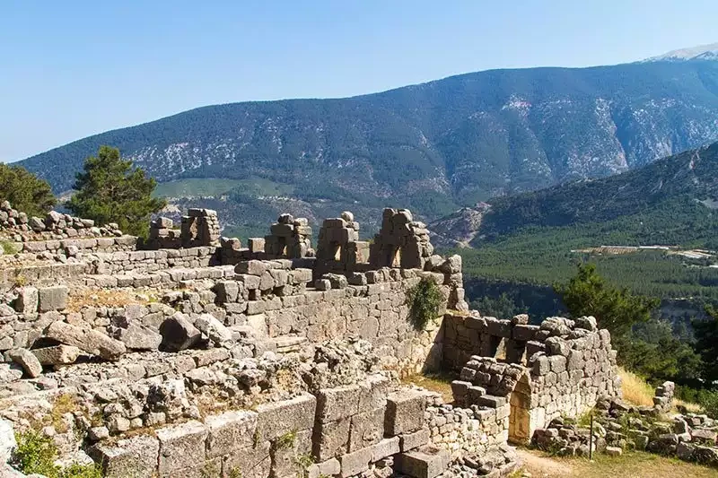 Arykanda Antik Kenti: Antik Dönemin İzleri