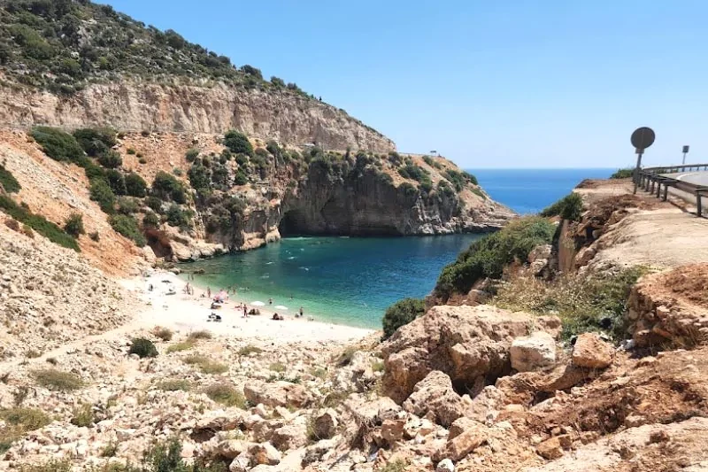 Finike Plajları ve Koyları: Masmavi Denizi ile Gizli Cennet