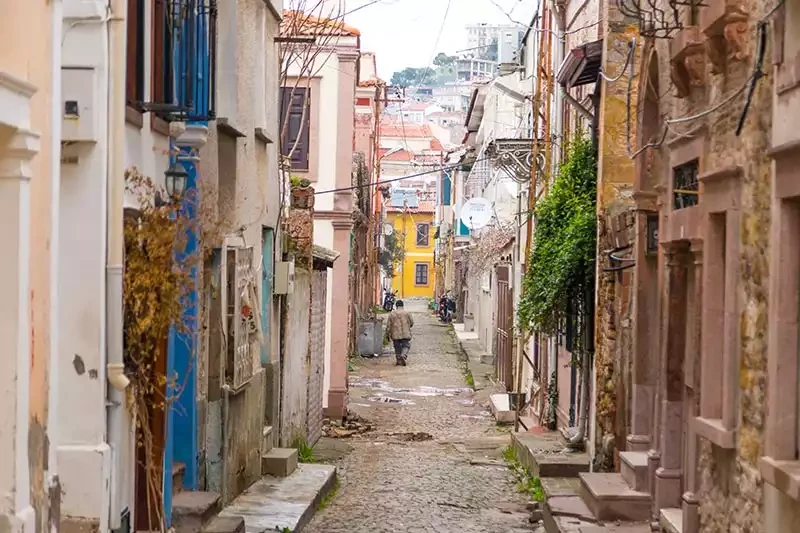 Ayvalık Gezilecek Yerler: Tarihi Dokuları ve Doğal Harikaları