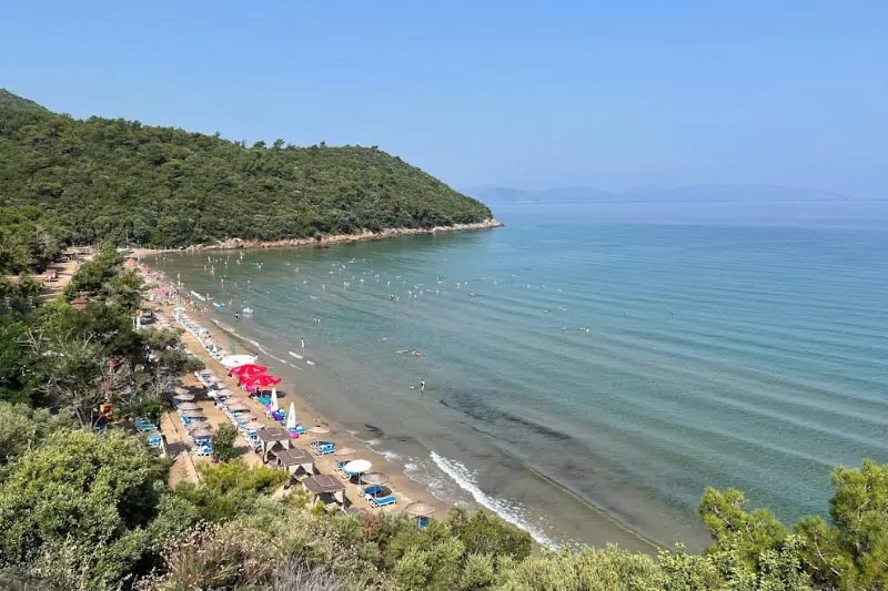 İçmeler Koyu: Kuşadası'nda Doğa Yürüyüşünden Deniz Sporlarına