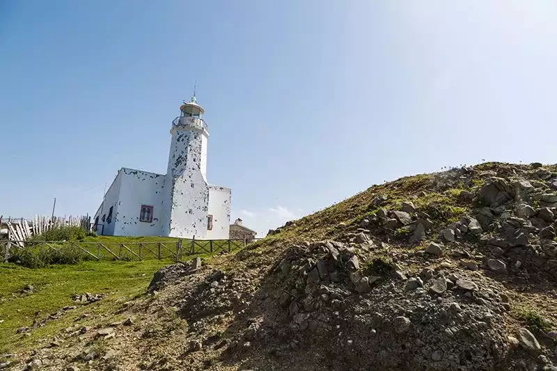 İnceburun Feneri: Sinop’un Kuzey Ucundaki Tarihi Deniz Feneri