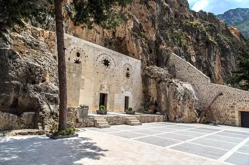 St. Pierre Kilisesi: Antakya Hac Dağı'nda Tarihin İlk Katolik Kilisesi