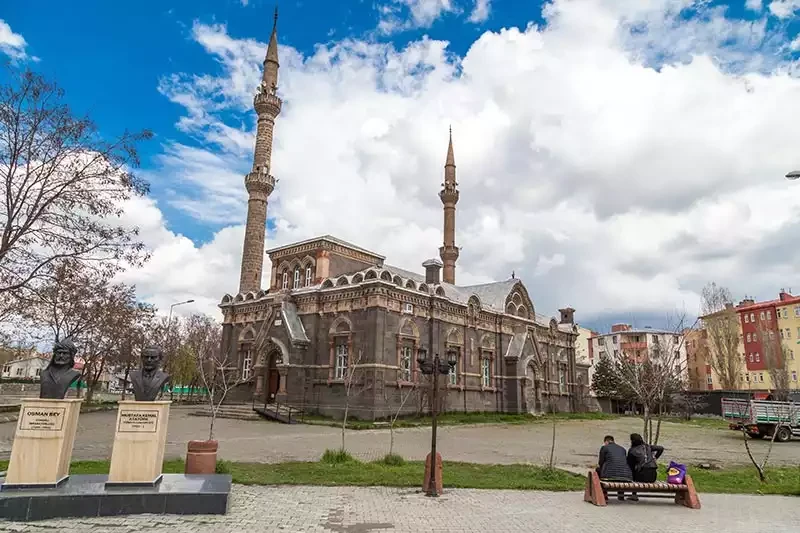 Kars'taki Tarihi Yapılar ve Baltık Mimarisi ile Rus Evleri