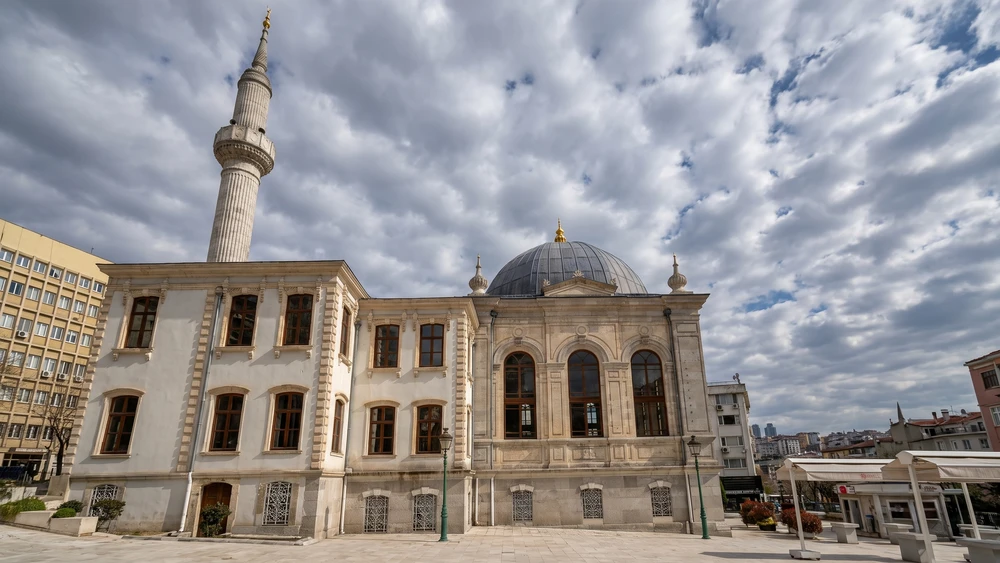 Nişantaşı ve Teşvikiye Gezi Rehberi: Mimari, Galeriler ve Yürüyüş Rotası