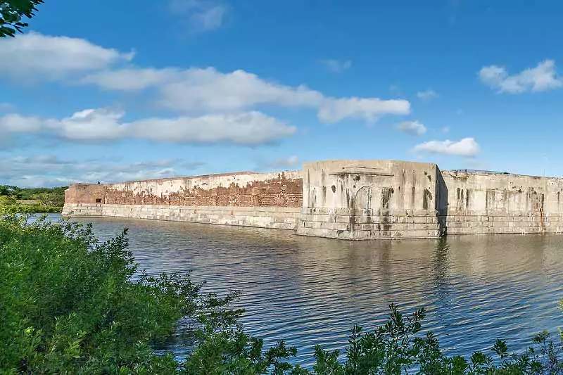 Fort Zachary Taylor Historic State Park: Best Beaches and History